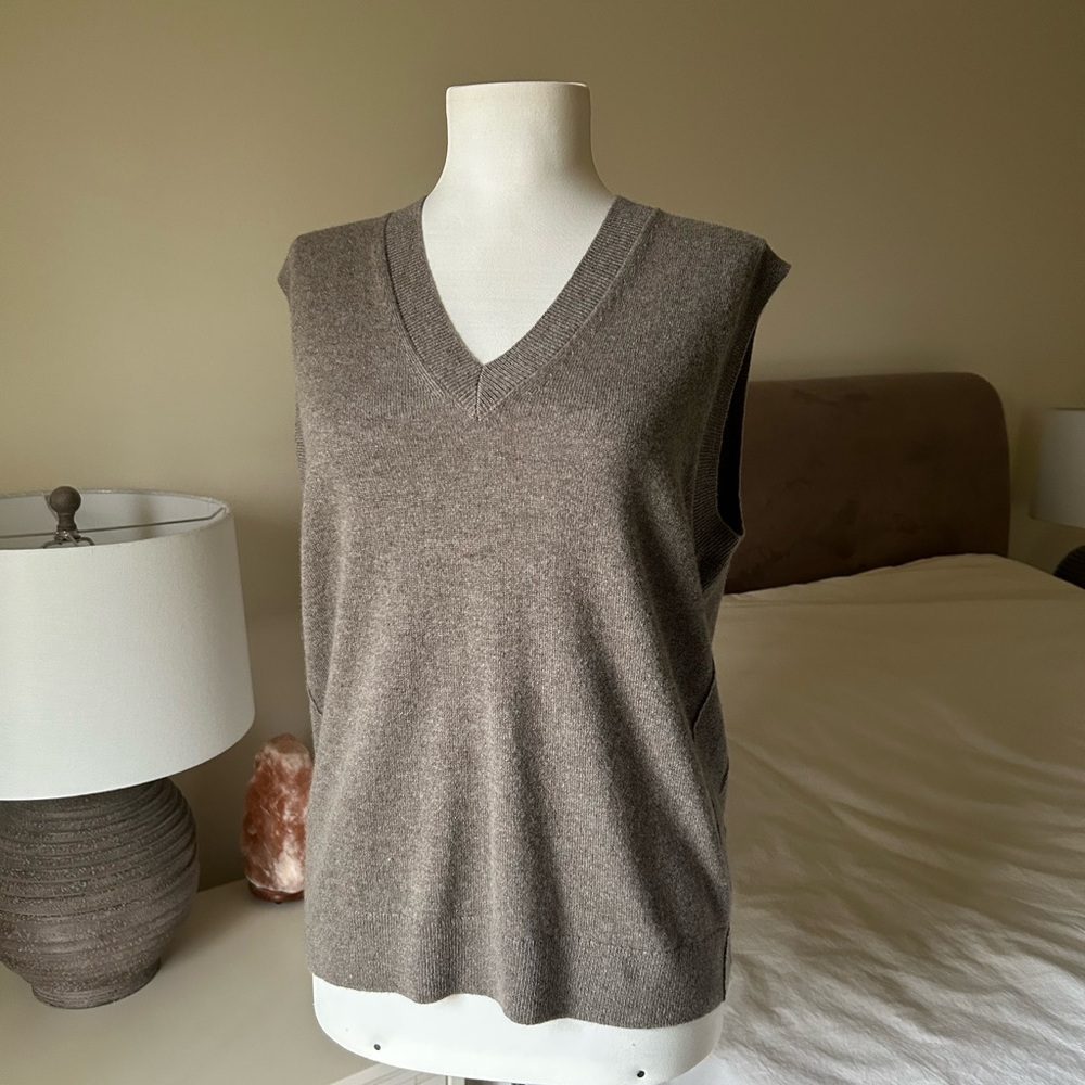 Madewell Brown V-Neck Sleeveless Sweater Vest